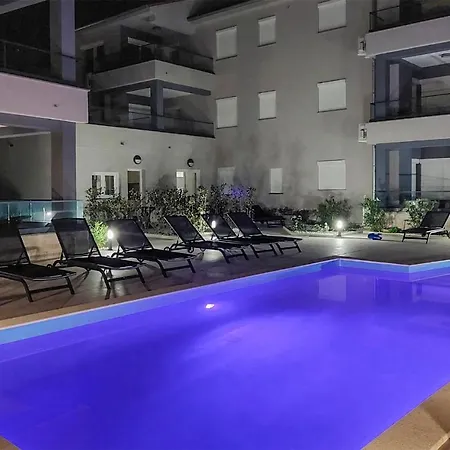 Appartamento 1 Bedroom Beach Front Apartment In Silo