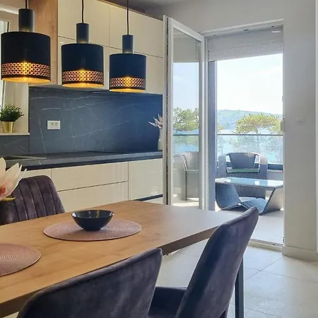 Apartamento 1 Bedroom Beach Front Apartment In Silo