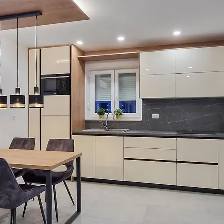 1 Bedroom Beach Front Apartment In Silo Διαμέρισμα