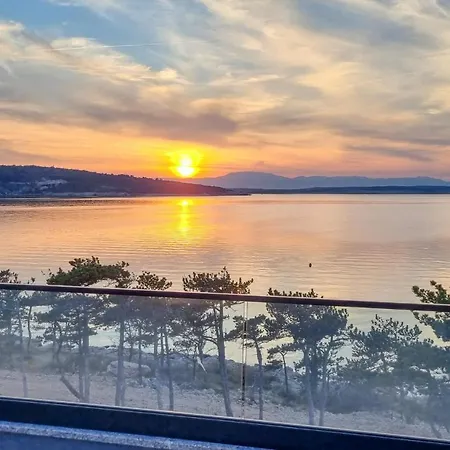 Διαμέρισμα 1 Bedroom Beach Front Apartment In Silo